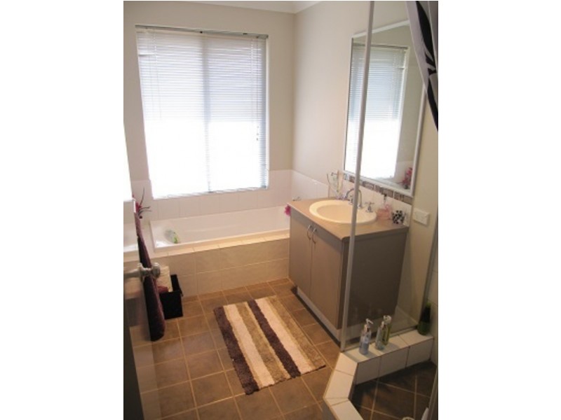 6 Jindalee Way, Millbridge WA 6232