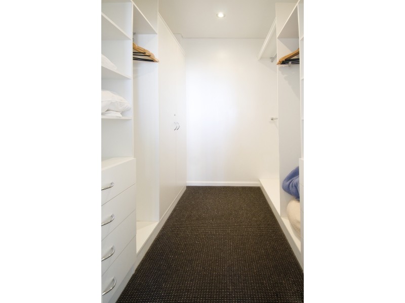 1301/18 Cypress Avenue, Surfers Paradise QLD 4217