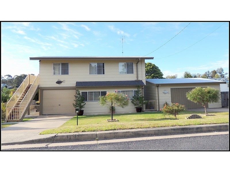 31 Binalong Street, Dalmeny NSW 2546
