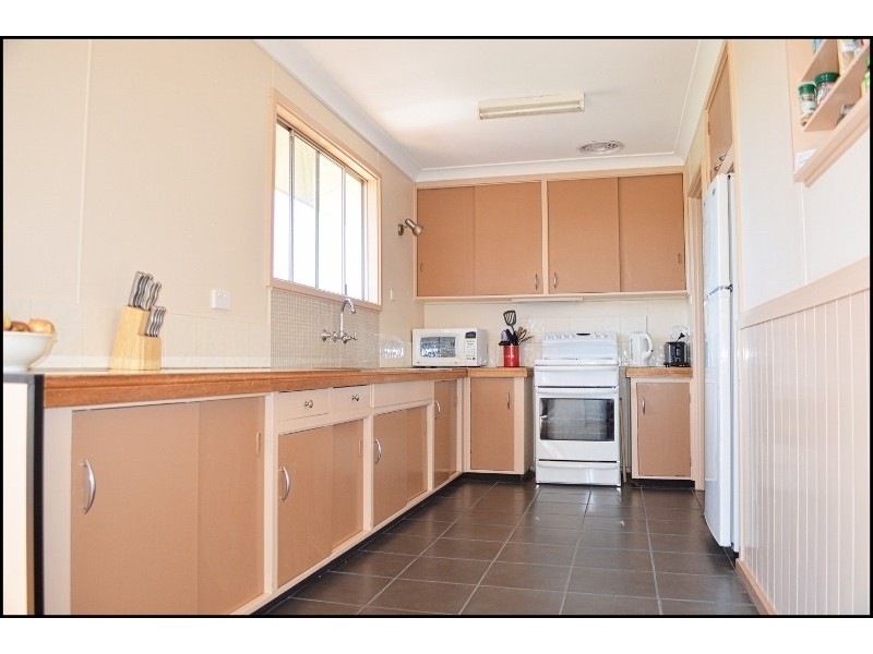 31 Binalong Street, Dalmeny NSW 2546