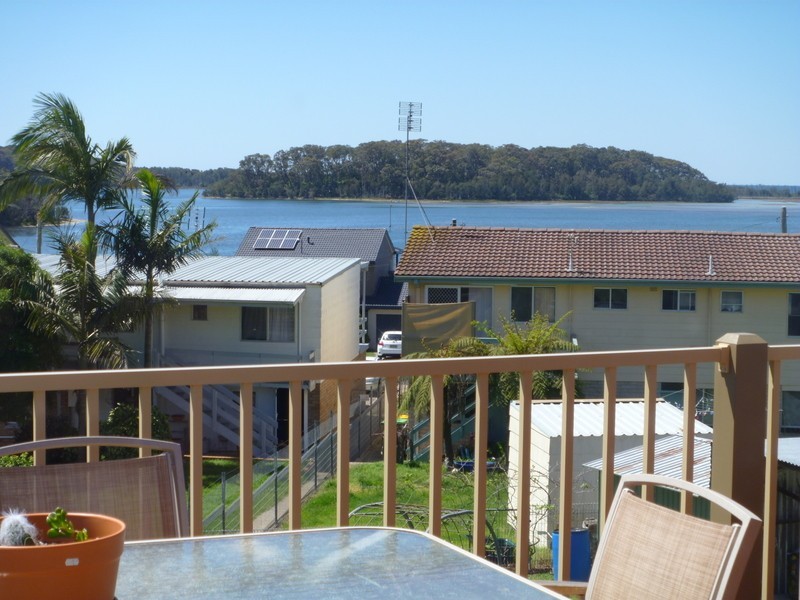 31 Binalong Street, Dalmeny NSW 2546