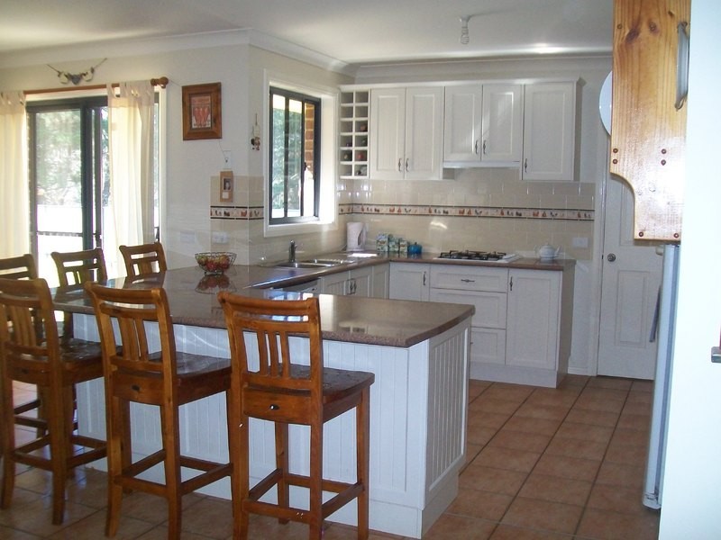 16 Johnston Cres, Blayney NSW 2799