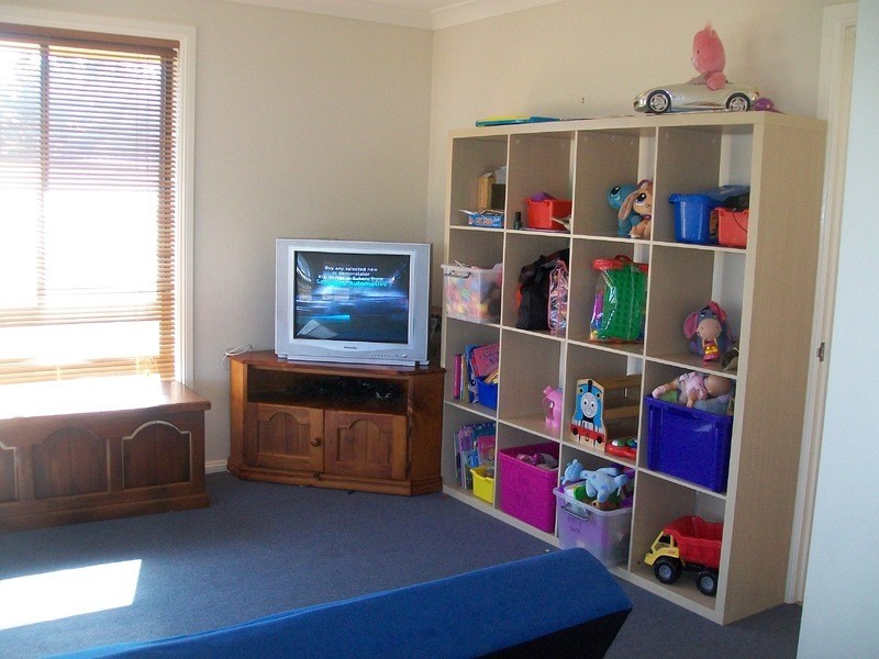 16 Johnston Cres, Blayney NSW 2799