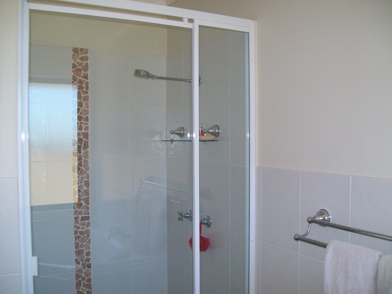 16 Johnston Cres, Blayney NSW 2799