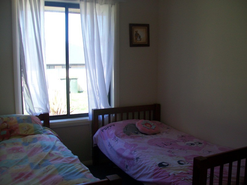 16 Johnston Cres, Blayney NSW 2799