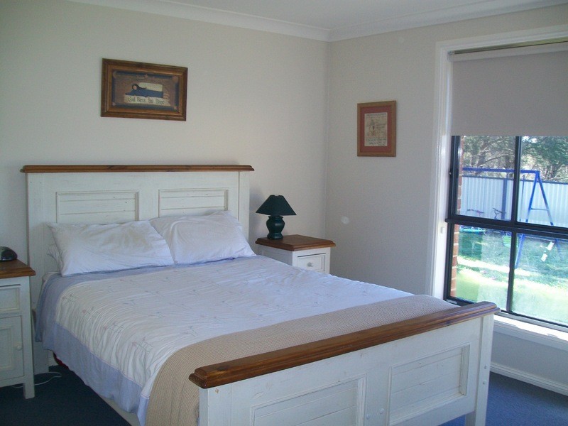 16 Johnston Cres, Blayney NSW 2799