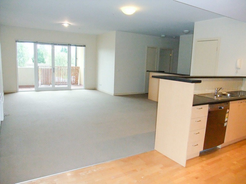 9/1-13  Gatehouse Drive, Kensington VIC 3031