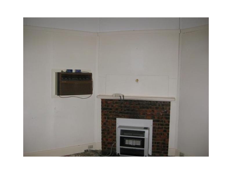 5 Cooper St, Ouyen VIC 3490