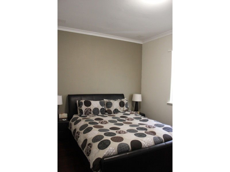 4 Strathearn Road, Forrestfield WA 6058