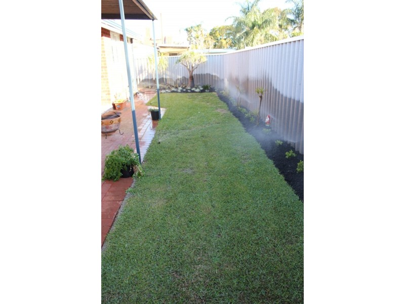 4 Strathearn Road, Forrestfield WA 6058