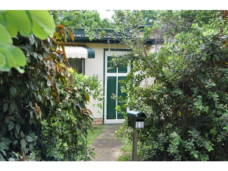11 Squire Street, Macleay Island QLD 4184