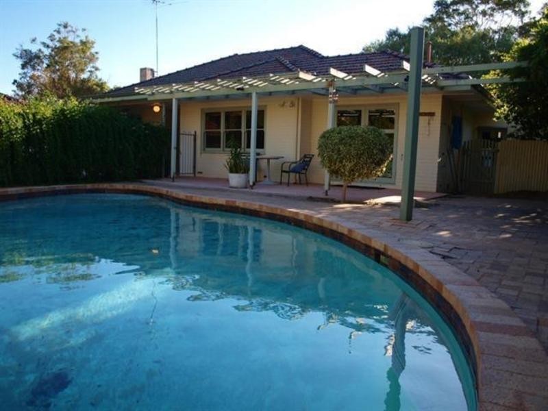 71 Louise St, Nedlands WA 6009