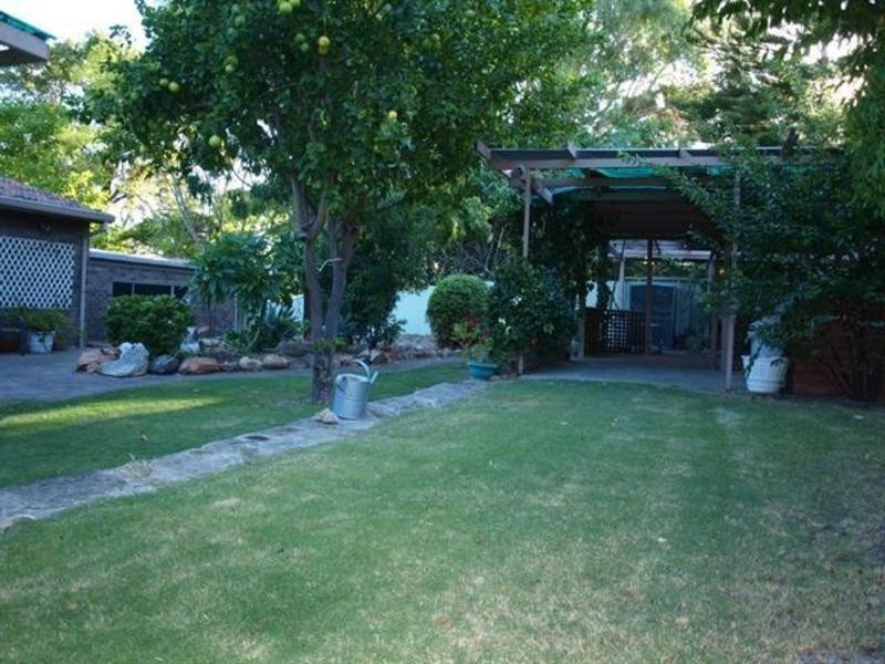 71 Louise St, Nedlands WA 6009