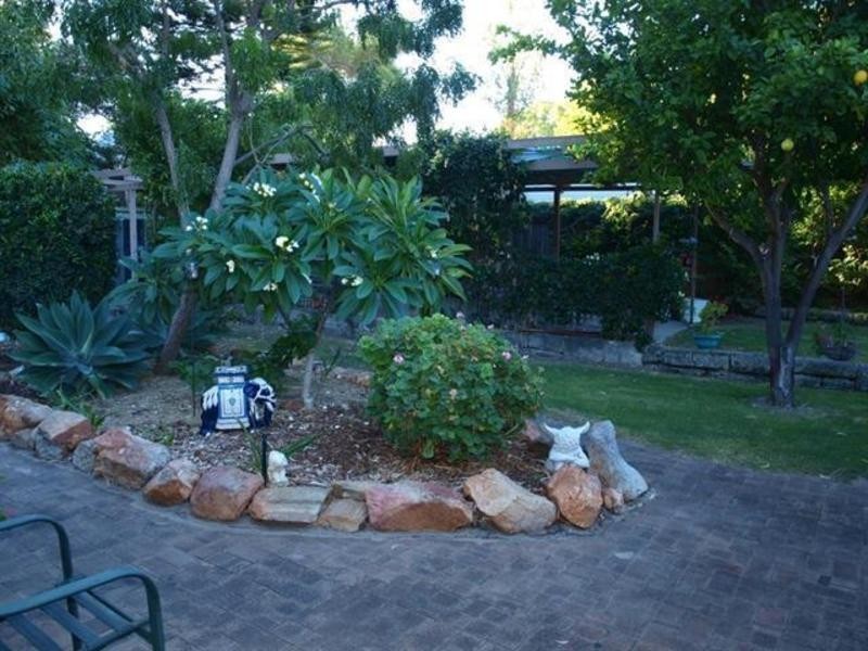 71 Louise St, Nedlands WA 6009
