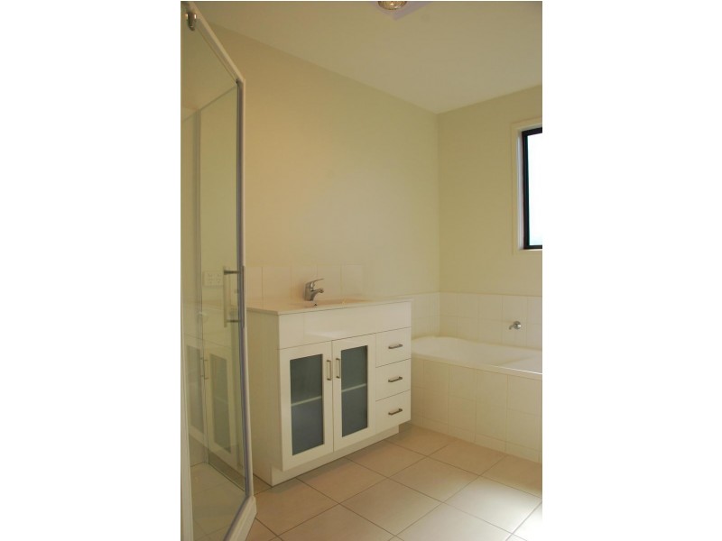 16 Rachel Crescent, Old Beach TAS 7017