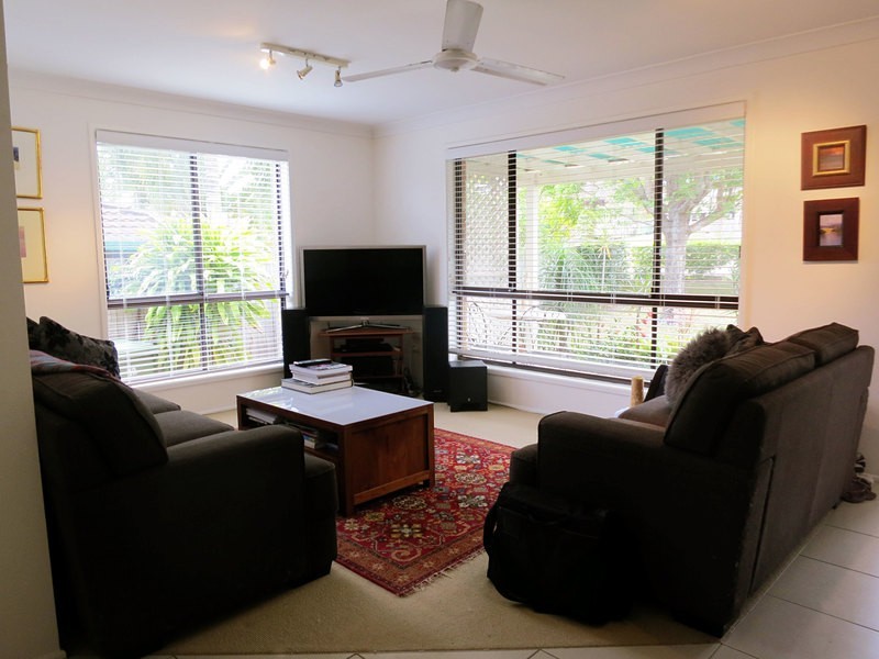 2/12 Corunna Crescent, Ashmore QLD 4214