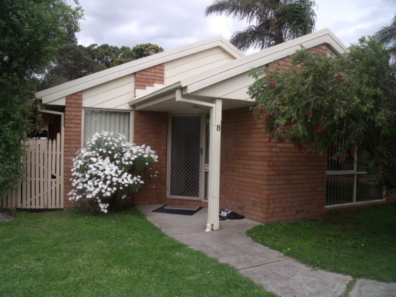 8 Mayruck Rise, Hampton Park VIC 3976