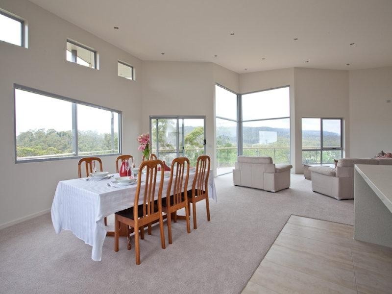 8 Donvista Drive, Devonport TAS 7310