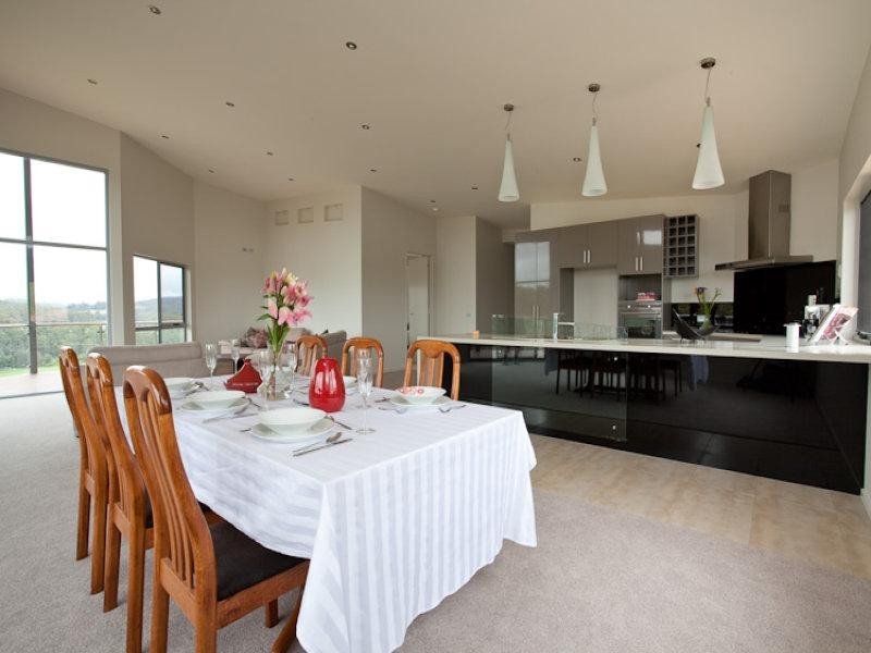 8 Donvista Drive, Devonport TAS 7310