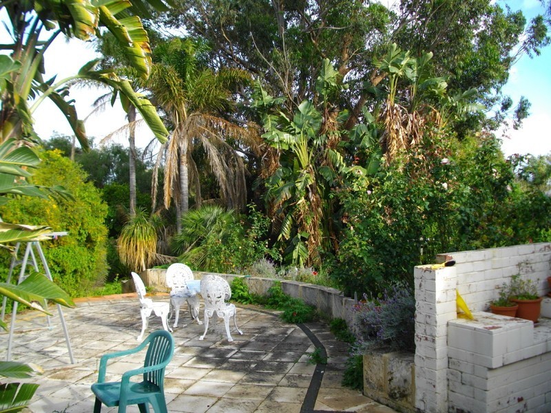 18 Templetonia Crescent, City Beach WA 6015