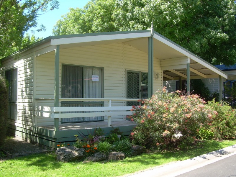 141/98 Bungower Road, Mornington VIC 3931