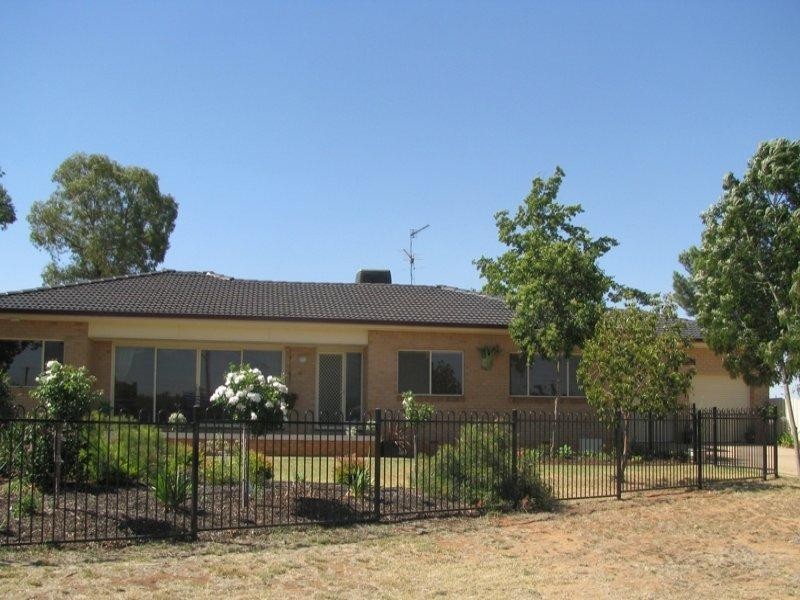 41 Cowabbie Street, Coolamon NSW 2701