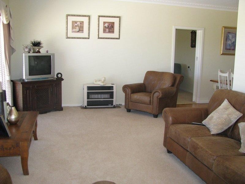 41 Cowabbie Street, Coolamon NSW 2701