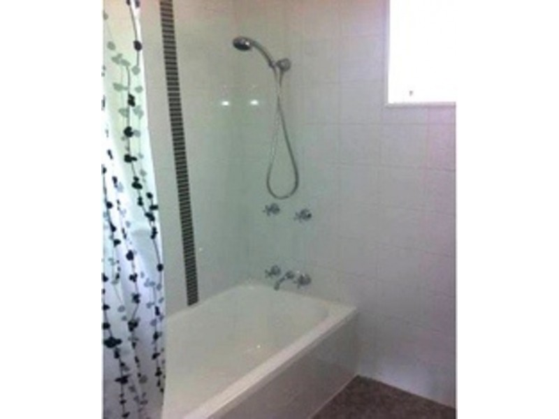 2 Horton Street, Wooloowin QLD 4030