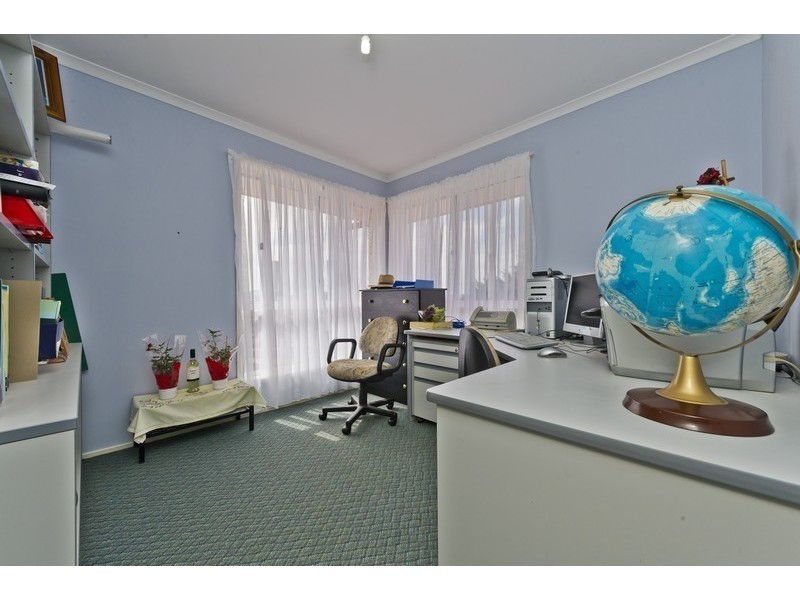 16 Hamilton Drive, Yass NSW 2582