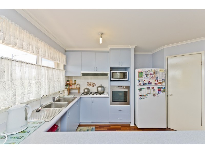 16 Hamilton Drive, Yass NSW 2582