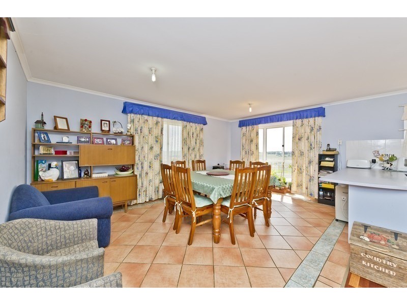 16 Hamilton Drive, Yass NSW 2582