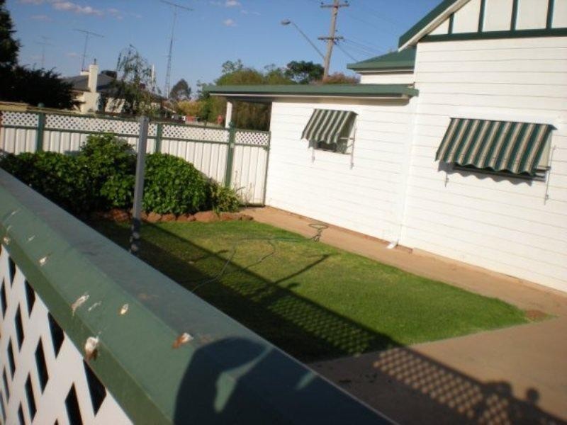 2 Wilga Street, Leeton NSW 2705