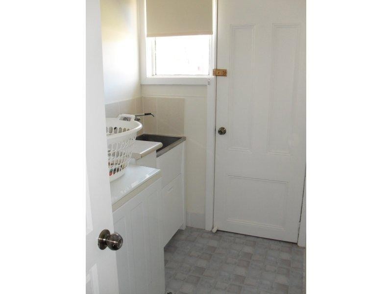 9-11 Hill Street, Ganmain NSW 2702