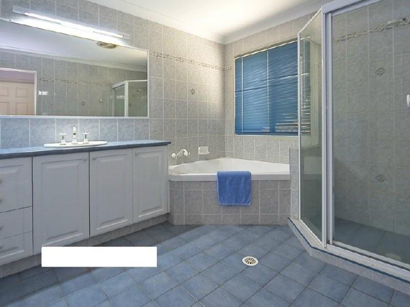 75 Mallee Drive, Tanah Merah QLD 4128