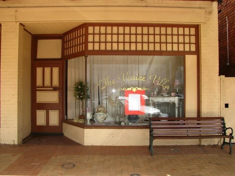 100 Green Street, Lockhart NSW 2656