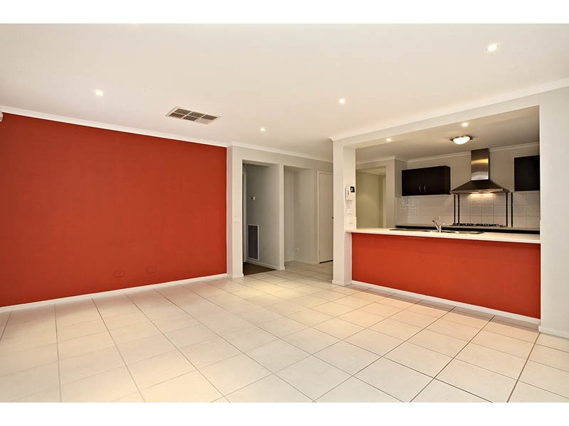 10 Silver Oak Street, Keysborough VIC 3173
