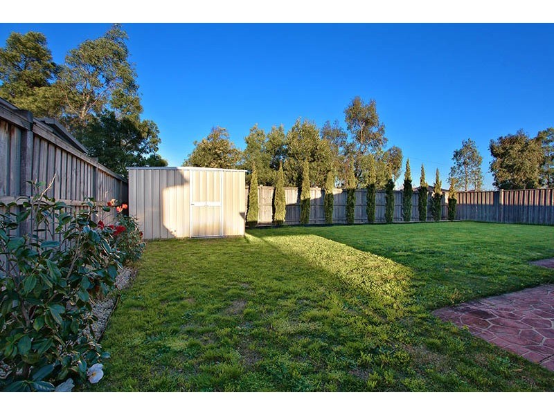 10 Silver Oak Street, Keysborough VIC 3173