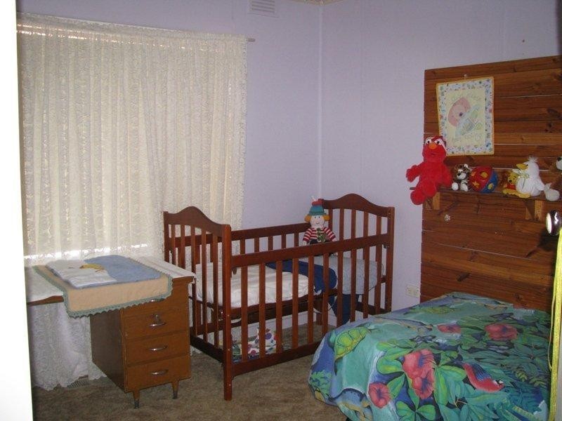 84 Urana Street, Turvey Park NSW 2650