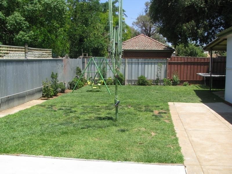 84 Urana Street, Turvey Park NSW 2650