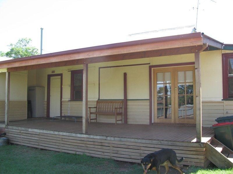 18 Mimosa Street, Coolamon NSW 2701