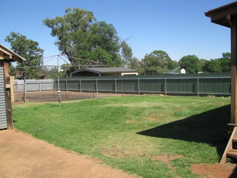 18 Mimosa Street, Coolamon NSW 2701