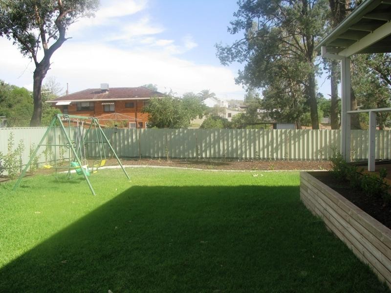 21 Kindra Crescent, Coolamon NSW 2701