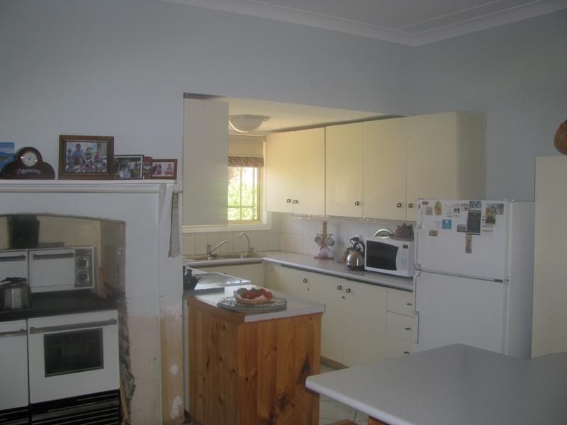 148 Anzac Street, Temora NSW 2666