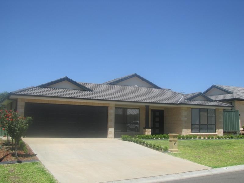 9 Teak Close, Forest Hill NSW 2651