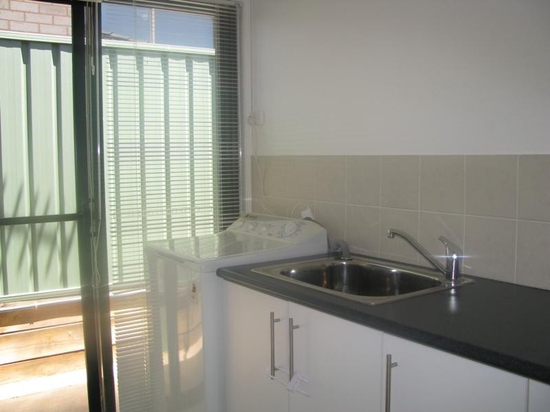 9 Teak Close, Forest Hill NSW 2651
