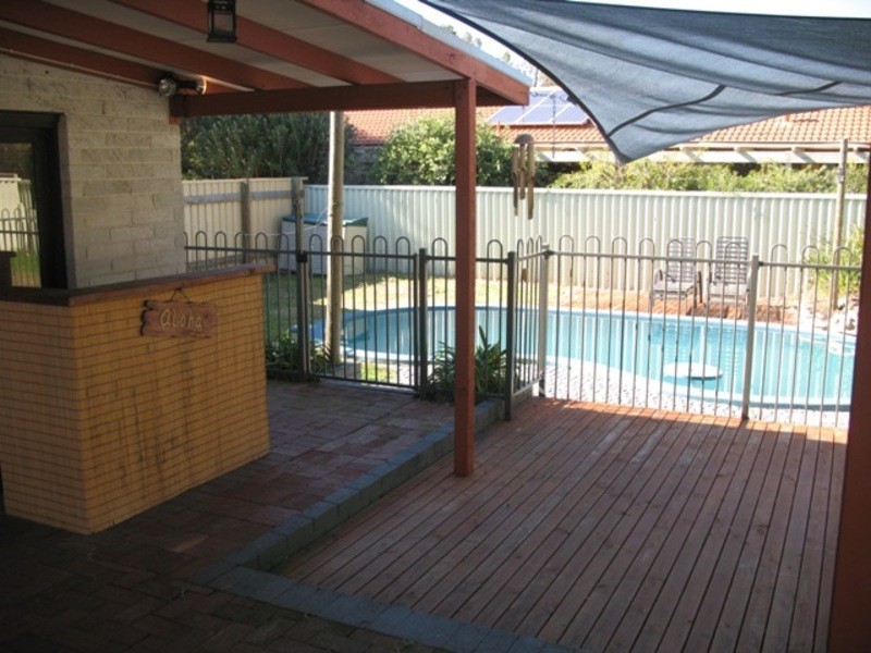 15 Marlow Way, Thornlie WA 6108