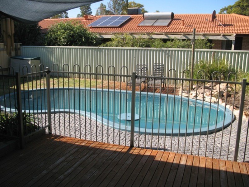 15 Marlow Way, Thornlie WA 6108