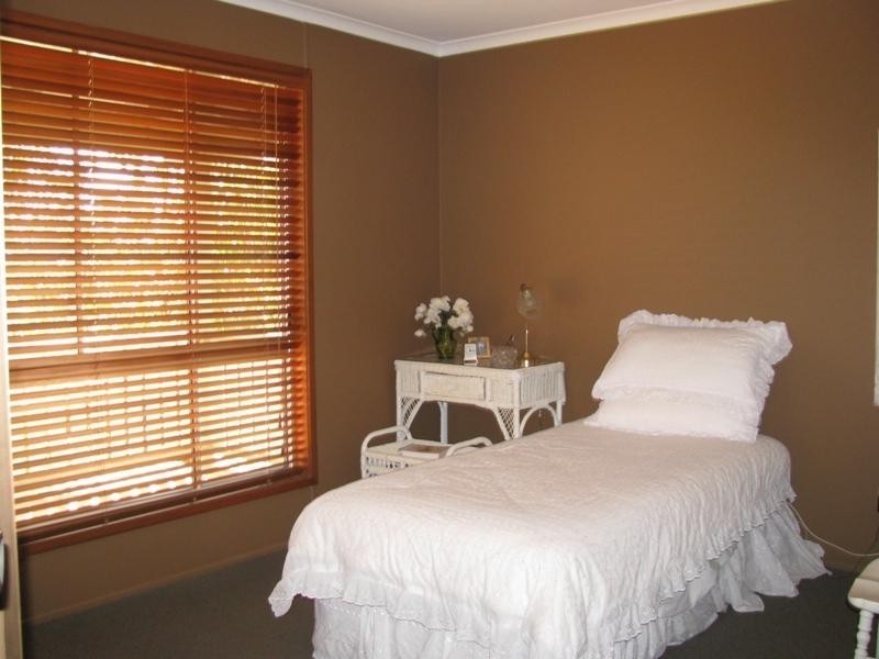 19 Logan Street, Coolamon NSW 2701