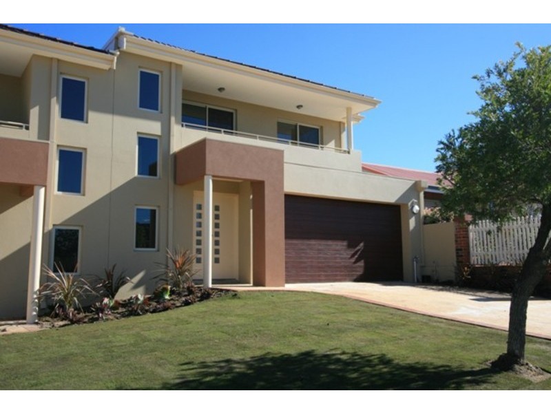 2/7 Wynyard St, Yokine WA 6060