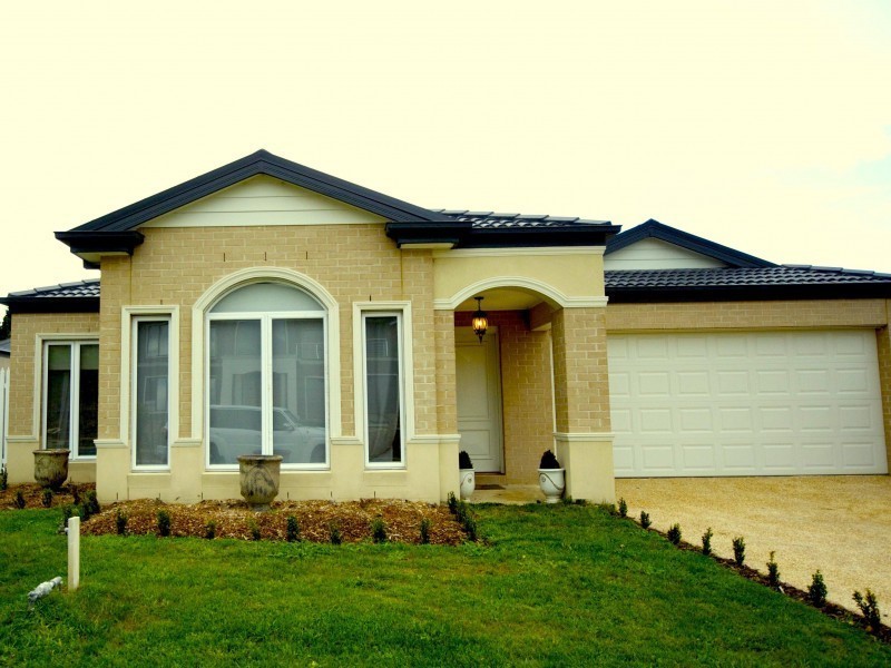 3 Bushlark Court, Berwick VIC 3806